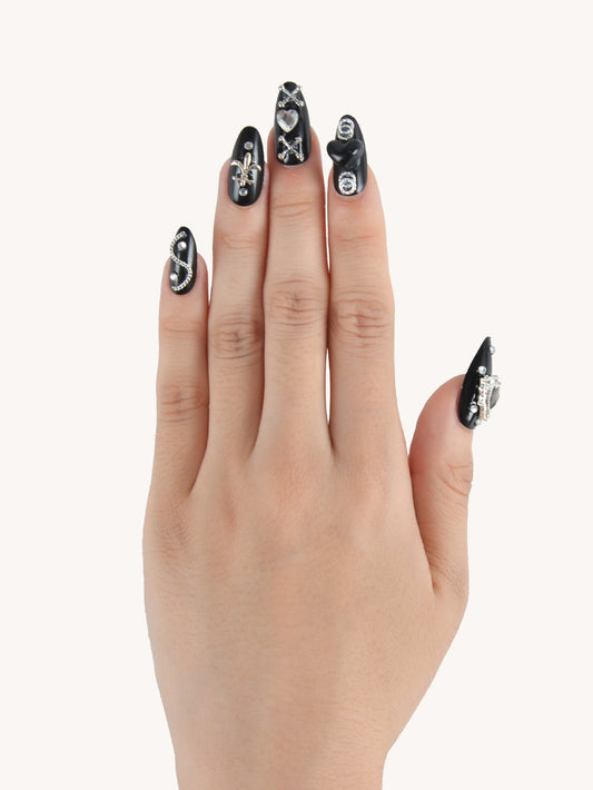 Black Heart Press-On Nails