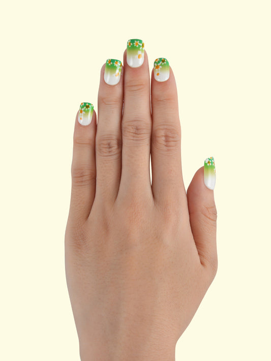 Daisy Green Press-On Nails